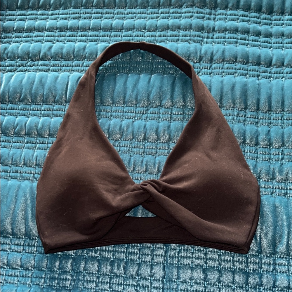 L Buffbunny Twisted Halter Sports Bra
